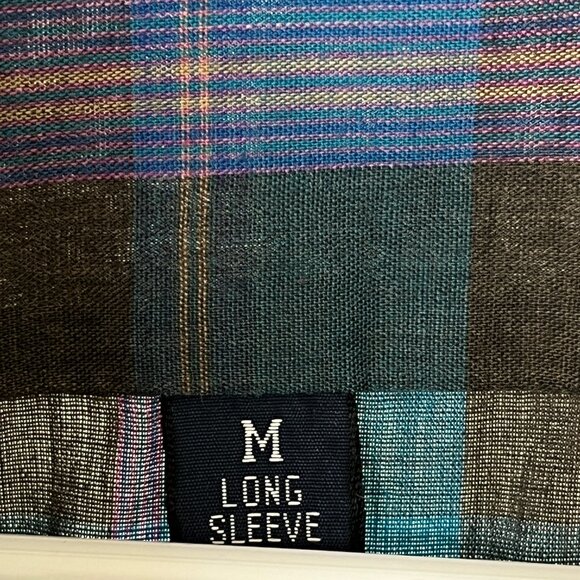 Van Heusen Editions Plaid Long Sleeve Button Up Shirt Flat Hem Medium - Picture 5 of 9